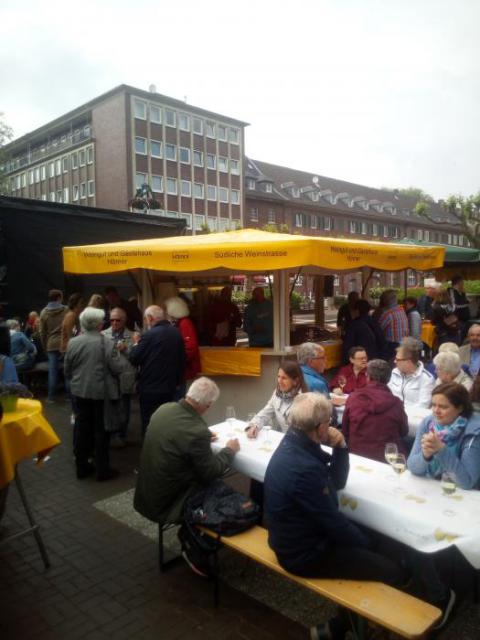 Weinfest-Oberhausen.jpg Weinfest-Oberhausen.jpg